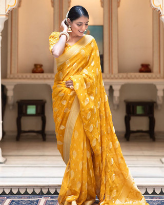 hitesh pahuja Woven Banarasi Silk Blend Saree(Yellow)