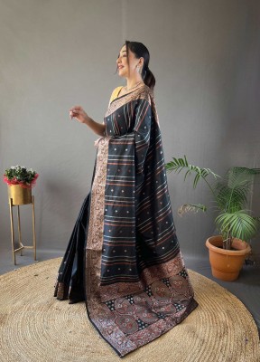 Tasrika Embroidered Bollywood Silk Blend Saree(Black)