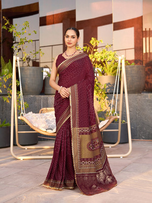 Verviza Printed Handloom Cotton Blend Saree(Maroon)