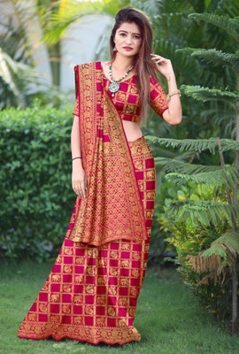 SONAM SAREES Woven Banarasi Art Silk Saree(Green)