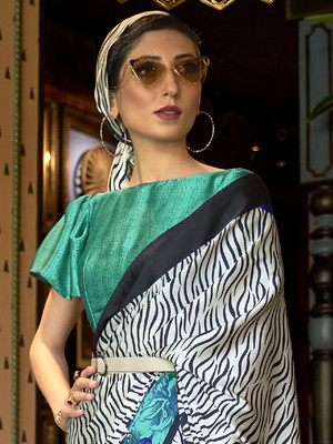 Divastri Printed Bollywood Crepe Saree(White)