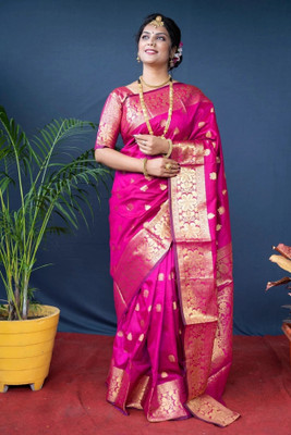 GajGajra Woven Kasavu Silk Blend Saree(Pink)