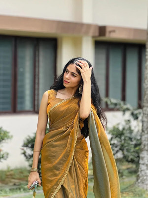 Vraggi Embroidered, Solid/Plain Bollywood Chiffon, Pure Silk Saree(Gold)