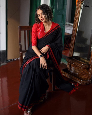 AMITA BUTIQUE Woven Handloom Cotton Blend Saree(Black)