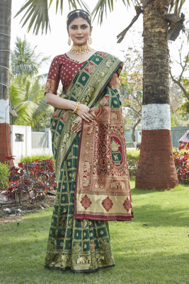 SellZone Blocked Printed Banarasi Cotton Silk, Jacquard Saree(Green)