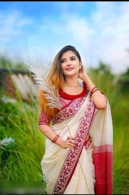 HouseOfCommon Self Design Handloom Cotton Blend Saree(White)