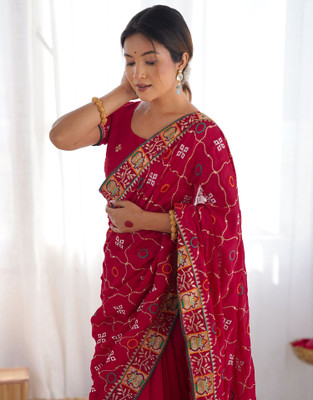Samah Embroidered, Embellished Bollywood Silk Blend Saree(Pink)