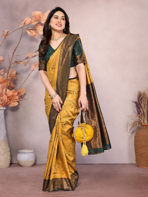 DIVINE JUNCTION WEAR Self Design Banarasi Satin Saree(Gold)
