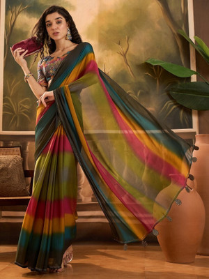 Vichitra Solid/Plain Bollywood Silk Blend Saree(Green)