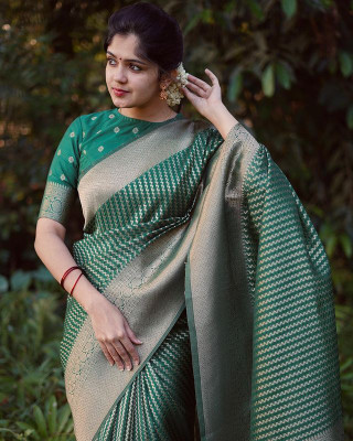 HouseOfCommon Striped Banarasi Pure Silk Saree(Green)
