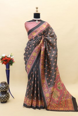 MOGHIBA CLOTHING Digital Print Kalamkari Cotton Blend Saree(Grey, Pink)