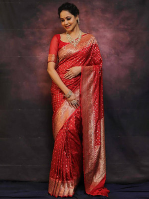 Divastri Woven Banarasi Silk Blend Saree(Red)