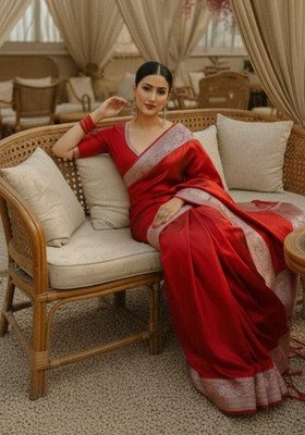 Sijileen Woven Banarasi Satin, Silk Blend Saree(Red, Silver)