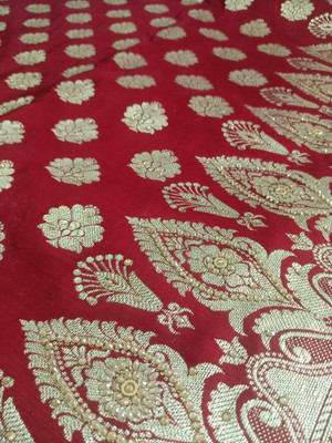 SHREE AMBAJI FASHION Woven Banarasi Jacquard Saree(Maroon, Gold)