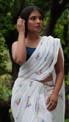 DRAPERIA Embroidered Handloom Pure Cotton Saree(White)