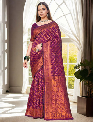 Divastri Woven Banarasi Silk Blend Saree(Magenta)