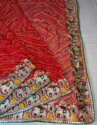 VedikaaFashion Embroidered, Printed, Floral Print, Self Design Bandhani Georgette Saree(Red)