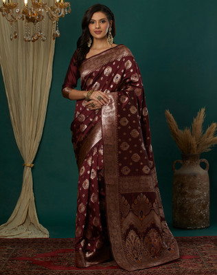Divastri Woven, Embellished Kanjivaram Silk Blend, Jacquard Saree(Maroon)