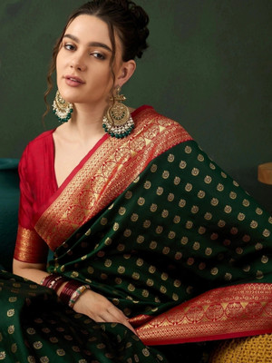Dori Woven, Self Design Banarasi Silk Blend, Jacquard Saree(Green)