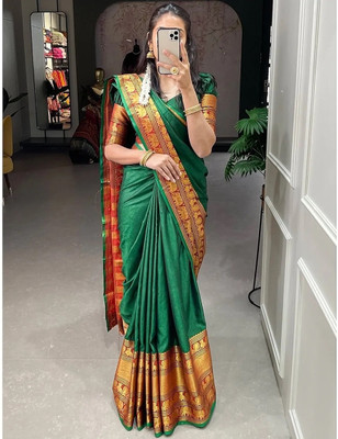 Banaras silk palace Woven Banarasi Silk Blend Saree(Dark Green)