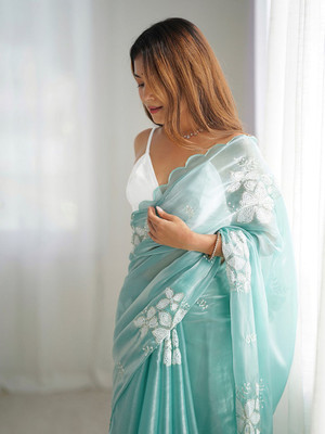 AVIRAT DESIGNER STUDIO Woven Kanjivaram Silk Blend Saree(Light Blue)