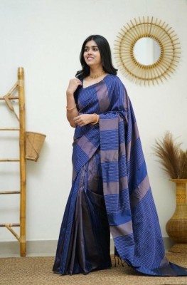 PHEASANT Woven, Embellished, Applique, Dyed, Self Design, Printed Kanjivaram Silk Blend, Art Silk Saree(Blue)