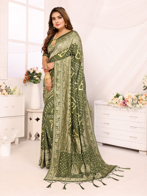 Shreepakhi Printed Leheria Viscose Rayon, Polyester Saree(Green)