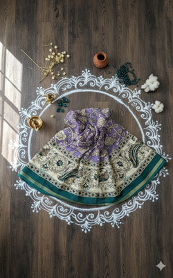 SHRIMORI Printed Bollywood Mulmul Saree(Purple, White)