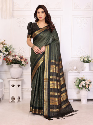 VILLAGIUS Embellished Handloom Cotton Blend Saree(Green)