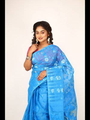 MA TARA TEXTILES ROHIT Floral Print Handloom Cotton Blend Saree(Light Blue)