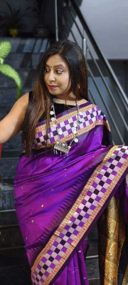 Welcome clothing center Printed Sambalpuri Cotton Silk Saree(Purple)
