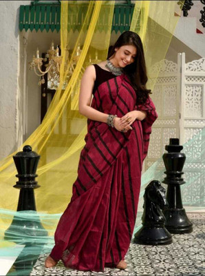 SRIJITA SAREE CENTER Striped Handloom Cotton Blend Saree(Red)
