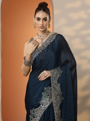 LIBAS Solid/Plain Daily Wear Chiffon Saree(Blue)