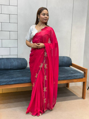 Vasanam Embellished Bollywood Velvet Saree(Magenta)