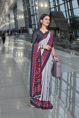 Feminista Printed, Solid/Plain Daily Wear Crepe Saree(Grey)
