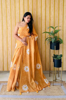 Aika Floral Print Daily Wear Linen Saree(Orange, White)