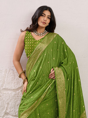 DOI MOI Woven Banarasi Nylon Saree(Green)