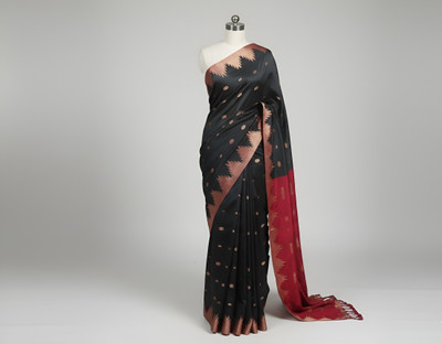 Sijlin Woven, Self Design Ikkat Art Silk Saree(Black)