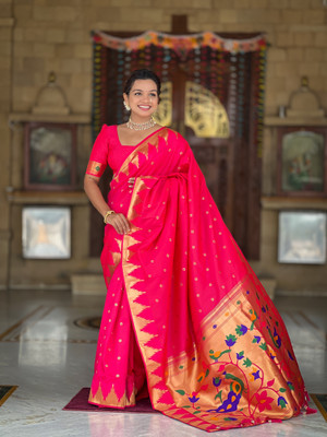 Yogik Creation Floral Print Paithani Silk Blend Saree(Pink)