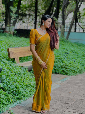 SAI LEELA CREATION ART Solid/Plain, Temple Border, Embellished Bollywood Chiffon, Jimmy choo Saree(Gold)