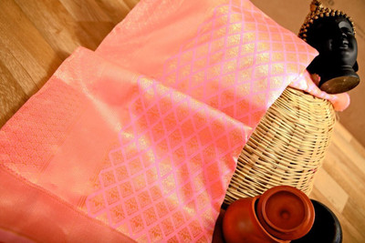 PITHAVADIWALA Woven, Animal Print, Embroidered, Floral Print, Hand Painted, Printed, Solid/Plain, Applique Kanjivaram Jacquard, Pure Silk Saree(Pink)