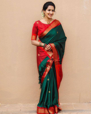 KRIYANSH Self Design, Embellished Kanjivaram Cotton Blend, Jacquard Saree(Dark Green)