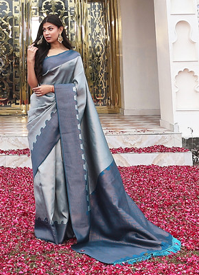 HouseOfCommon Woven Kanjivaram Pure Silk, Silk Blend Saree(Light Blue)