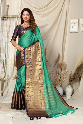 Paramparik Textile Self Design Narayanpet Cotton Silk Saree(Green)