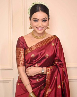 vrajnetic Woven Mekhela Chador Pure Silk Saree(Red)