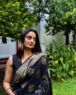 Madhav Creation Woven Banarasi Art Silk Saree(Black)