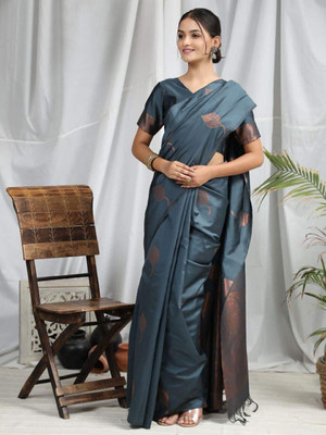 Bansari Textiles Woven Kanjivaram Jacquard, Art Silk Saree(Grey)