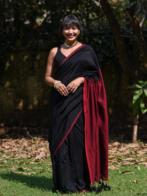 Suta Solid/Plain Handloom Cotton Blend Saree(Black)