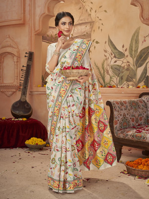 Sariya Woven Banarasi Jacquard, Silk Blend Saree(White)