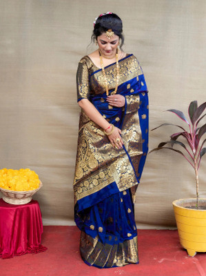 Omsaiarts Woven Kasavu Silk Blend Saree(Blue, Multicolor)